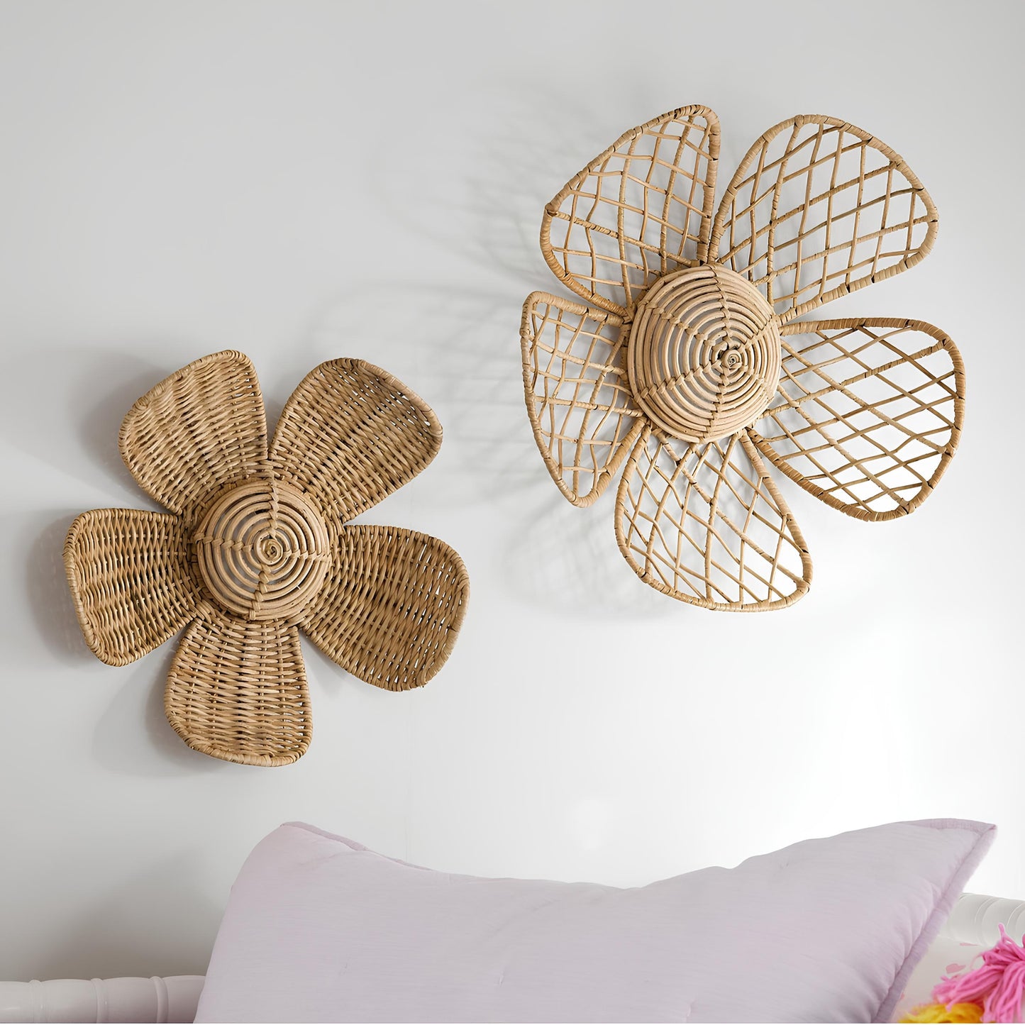 woven-rattan-flower-wall-decor-lifestyle-bedroom